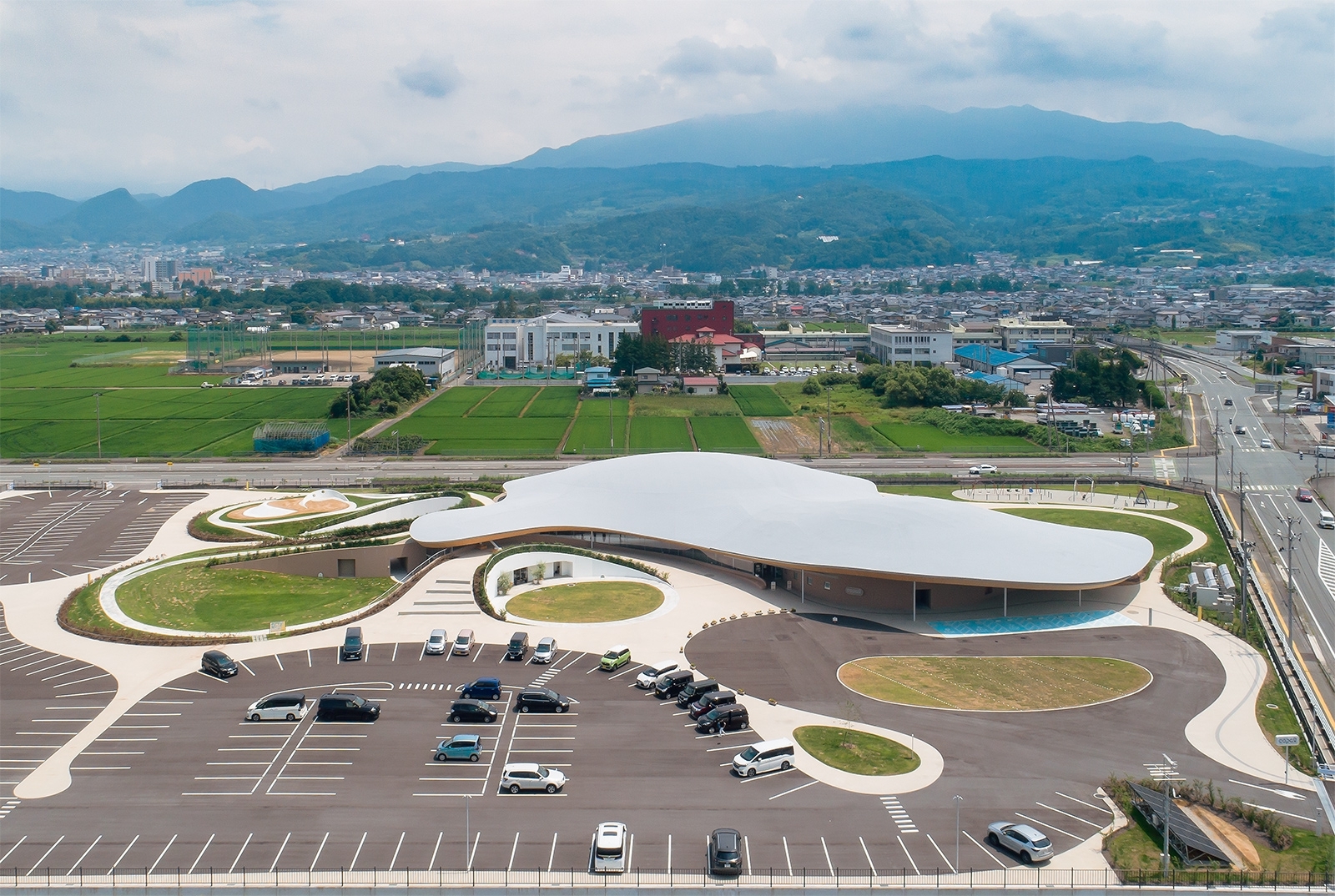 建築形態と力学的感性   /日本建築学会/日本建築学会（大型本） 建築形態と力学的感性 中古本・書籍 | ブックオフ公式オンライン