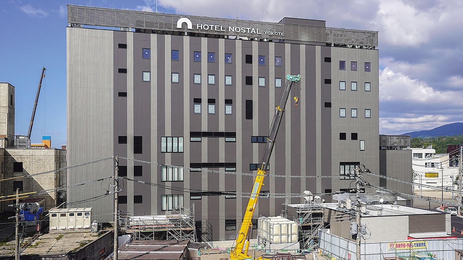 横手駅前ビルの傾いた柱の建て直し完了、数億円の是正工事費はJVが全額負担