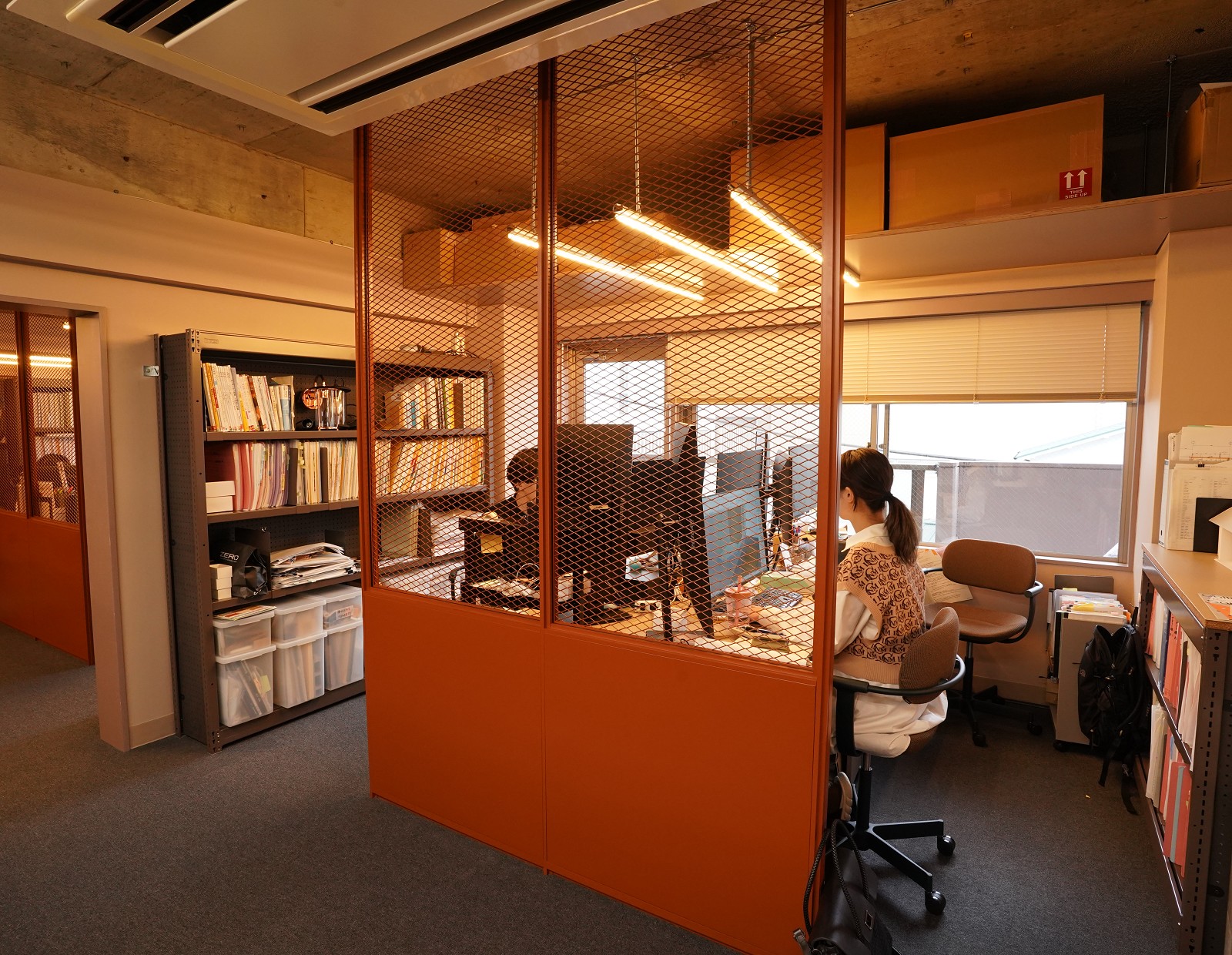 成瀬・猪熊建築設計事務所が新オフィスを披露、イトーキと共同開発した