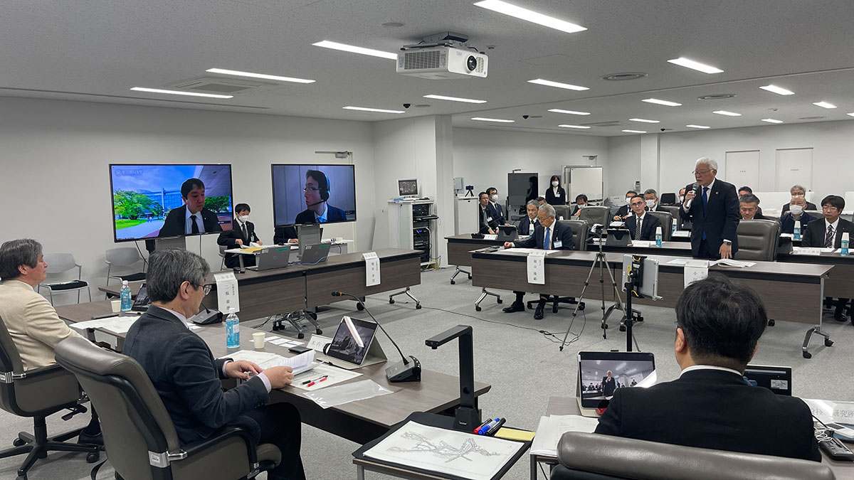 2024年2月に開催された第1回「日立市庁舎浸水対策に関する在り方検討ワーキング」の様子（写真：日立市庁舎安全対策計画）
