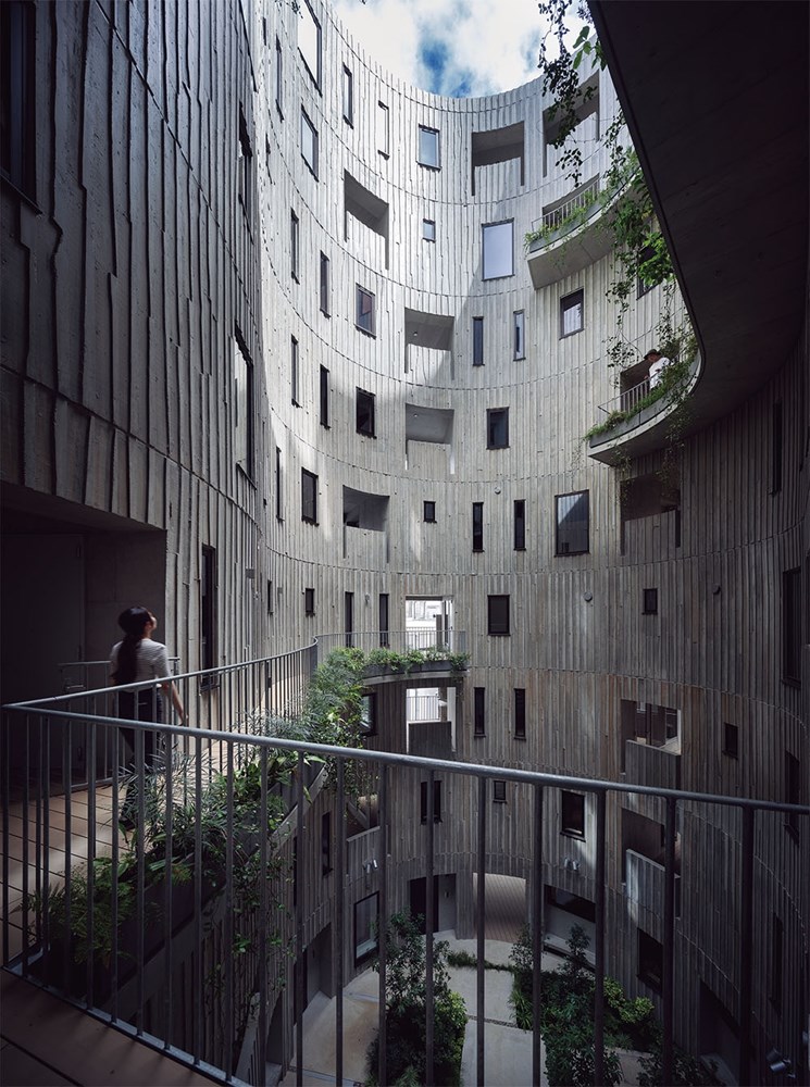 2025年の日本建築学会作品賞は2件、「天神町place」と「高槻城