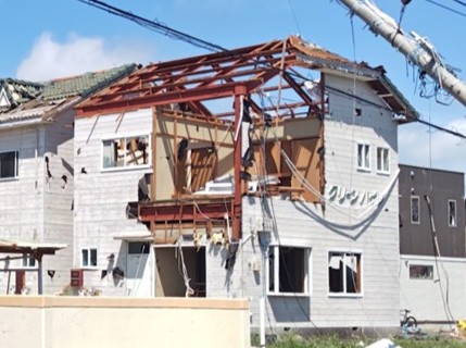 風速75mの竜巻で静岡県内に甚大な住宅被害、「国内最大規模」と気象庁