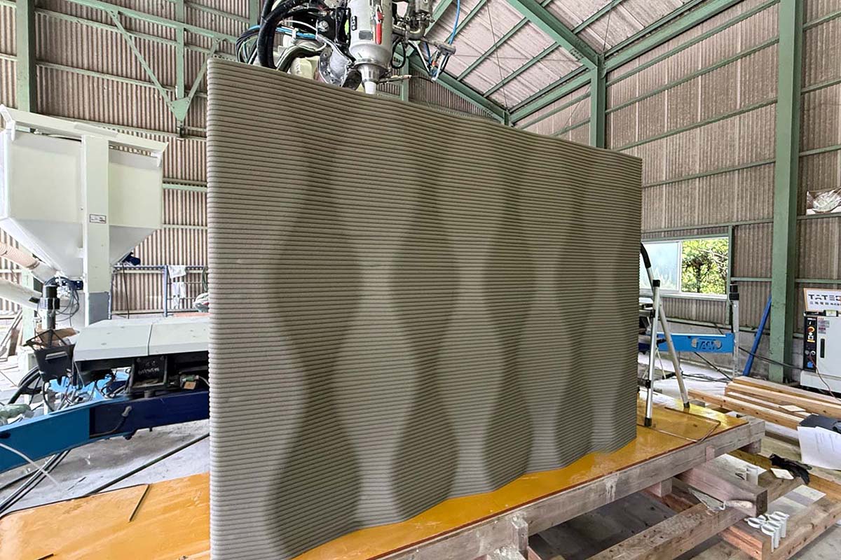 セレンディクス、万博会場に建てた3Dプリンター棟と同じ外壁材販売