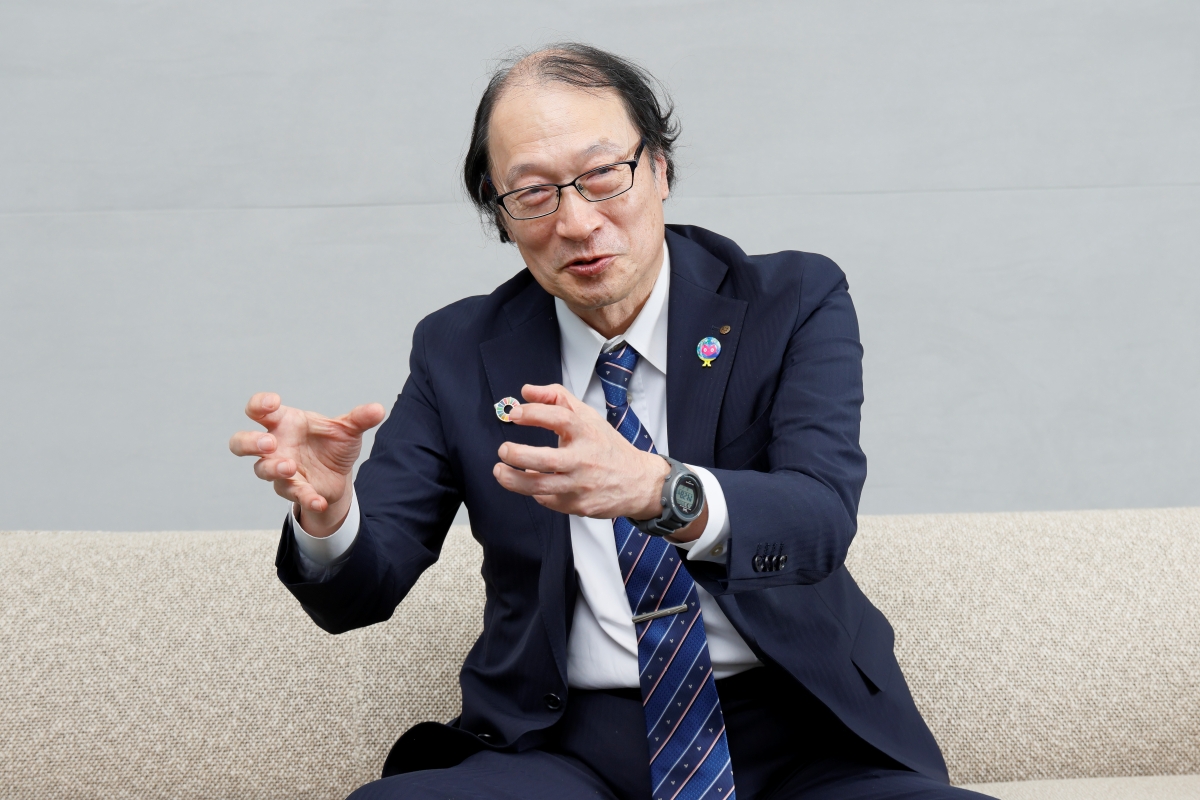 建設RXコンソーシアムの会長を務める竹中工務店の村上陸太専務執行役員（写真：山田 愼二）