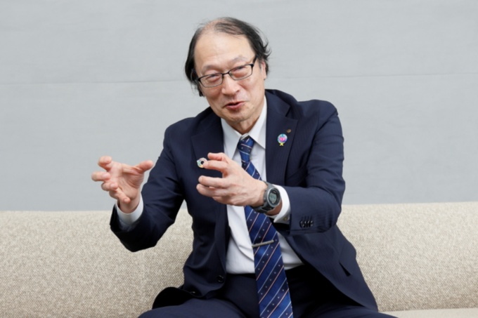 建設RXコンソーシアムの会長を務める竹中工務店の村上陸太専務執行役員(写真:山田 愼二)