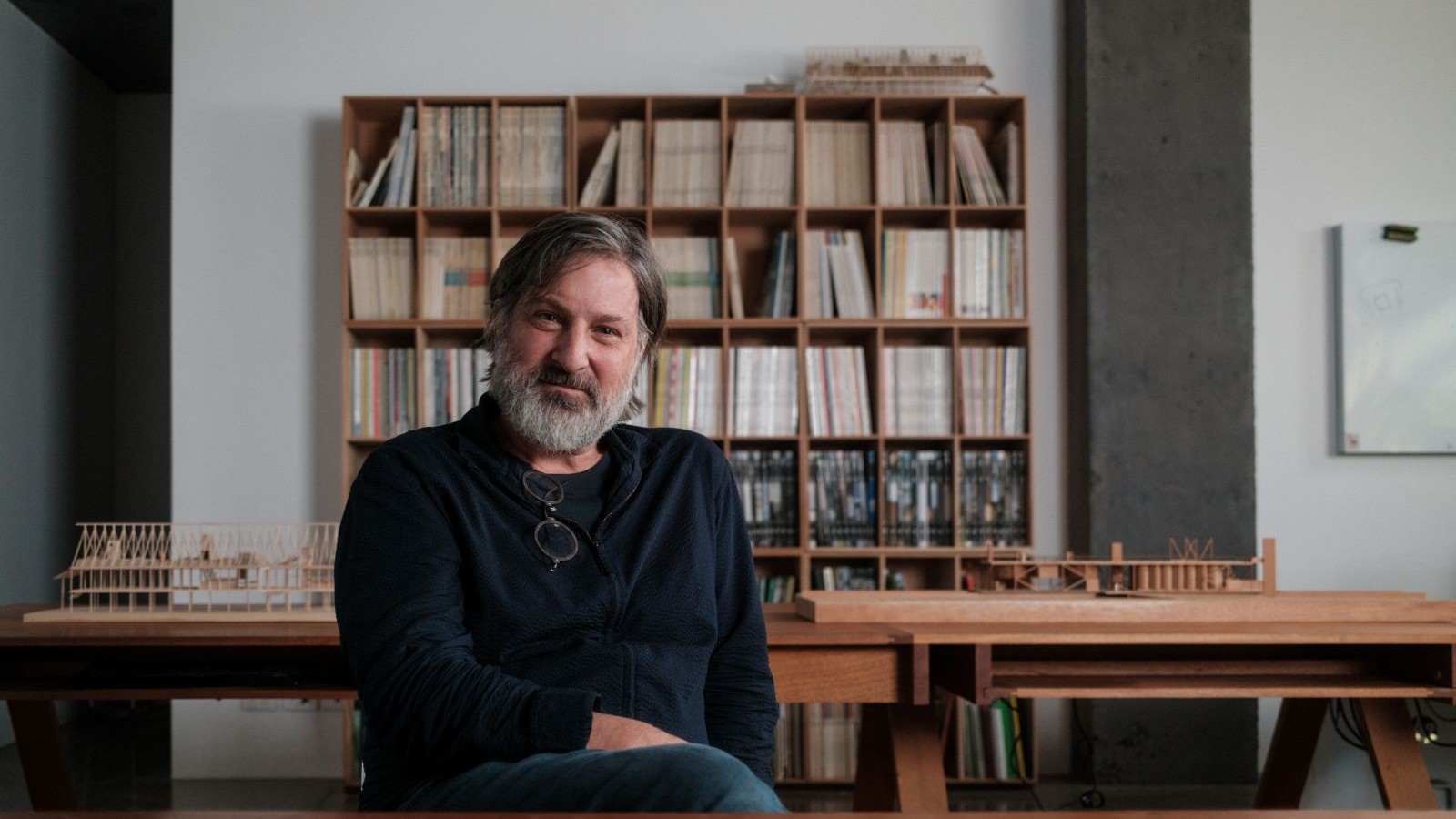 2026年プリツカー賞はスミルハン・ラディック氏、チリの建築家で2人目