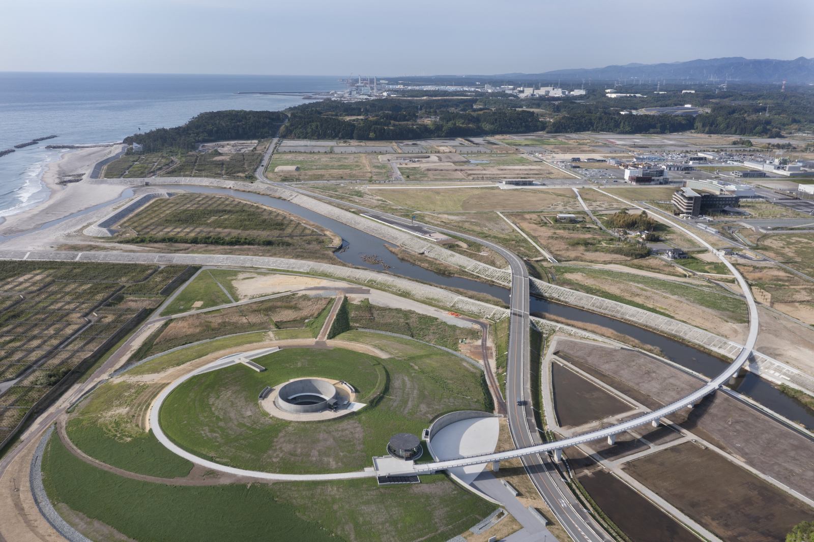 東日本大震災の国営祈念施設、福島第1原発から約3kmの公園に2万人来訪