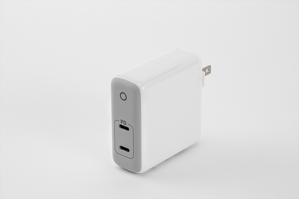 4ポートで最大100ワット、USB充電器「TUNEMAX 100W GaN」の実力