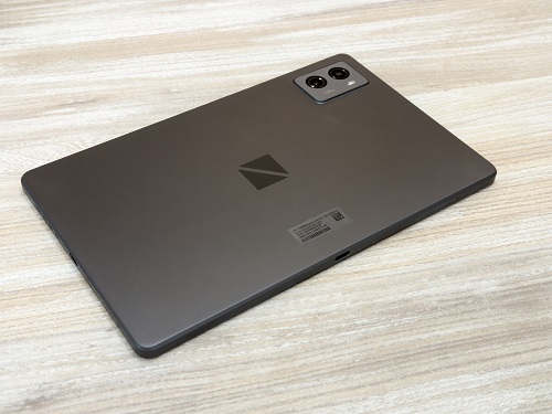 小型なのに驚きの高性能、NEC製の8.8型タブレット「LAVIE Tab T9