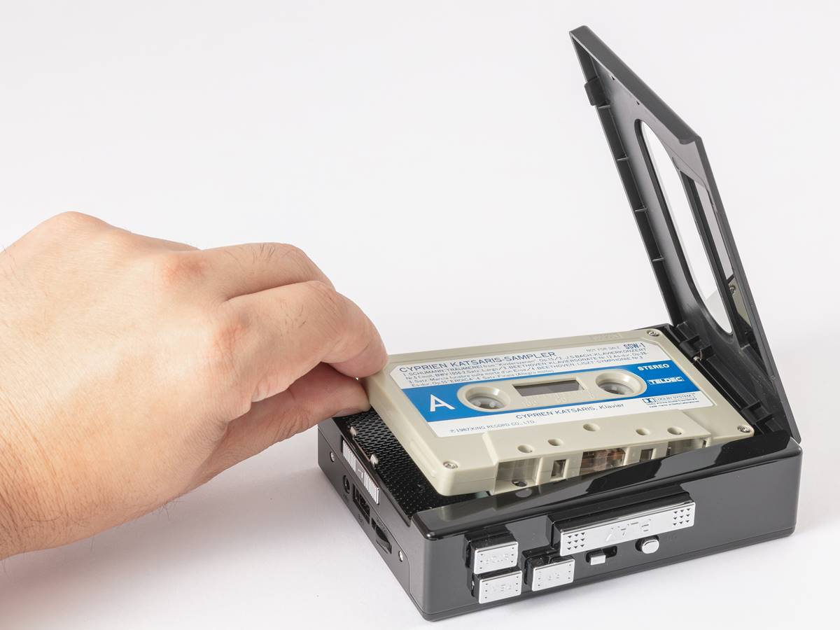 懐かしのカセットテープが令和に大復活、デジタル化も簡単な携帯 ...