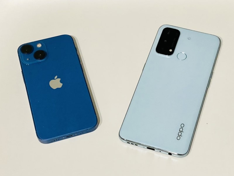 KDDIがデザインケータイ「INFOBAR xv」発表、15周年記念モデル