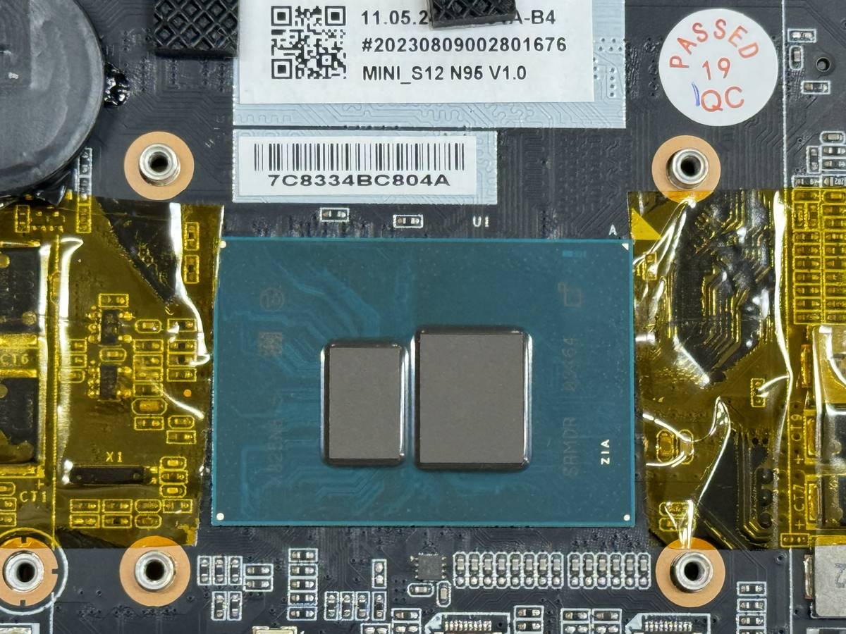 格安ミニパソコンの多くはIntel N95やIntel N100を搭載する。写真はIntel N95