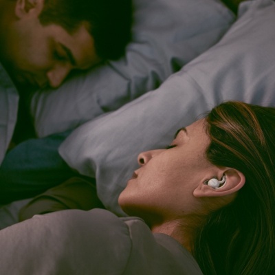 広報写真を見る限りNOISE-MASKING SLEEPBUDSを装着した人は快適そうに眠っている