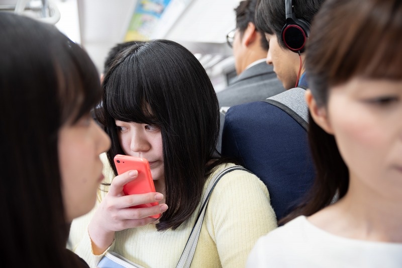 Iphoneに送られてくる不快な画像 Airdrop痴漢 から身を守る 日経クロステック Xtech