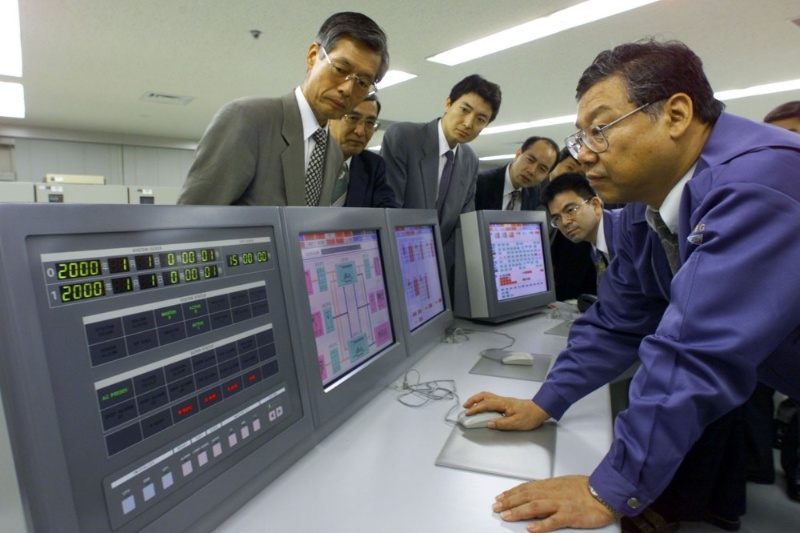 00年問題への緊張がピークに システムトラブルの不安抱えた1999年 日経クロステック Xtech 00年問題への緊張がピークに システムトラブルの不安抱えた1999年 日経クロステック Xtech