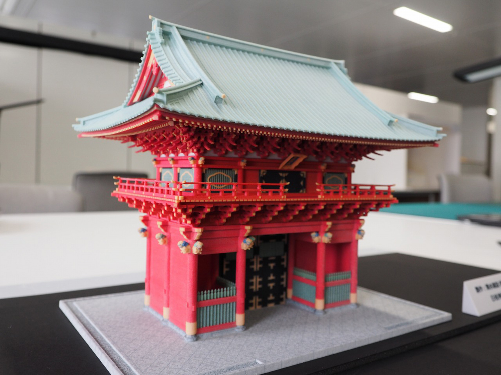 清水建設が3Dプリンターでつくった日枝神社楼門計画の模型（写真：家入龍太）