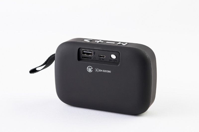 100均で買える 高価品 Bluetoothスピーカーとワイヤレス充電器の性能に驚いた 日経クロステック Xtech 100均で買える 高価品 Bluetoothスピーカーとワイヤレス充電器の性能に驚いた 日経クロステック Xtech