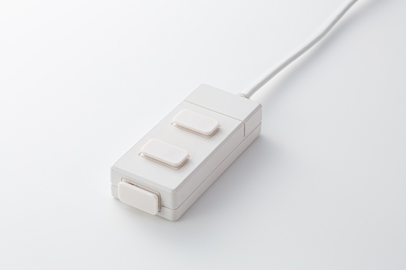 100均で安全 安心も買える 感電やショートを防ぐコンセント関連グッズ 日経クロステック Xtech 100均で安全 安心も買える 感電やショートを防ぐコンセント関連グッズ 日経クロステック Xtech