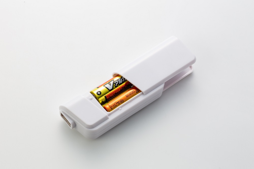 緊急充電に便利 100均の乾電池式モバイルバッテリー 日経クロステック Xtech