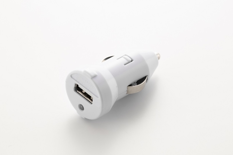 ドライブに便利 100均シガーソケット用usb電源アダプター 日経クロステック Xtech ドライブに便利 100均シガーソケット用usb電源アダプター 日経クロステック Xtech