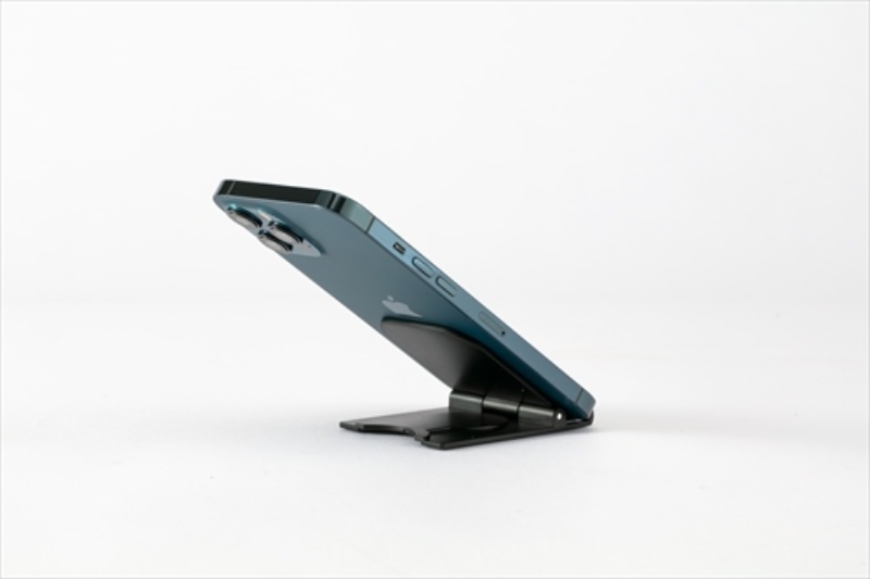 スタンドや放熱シートも格安 えりすぐりの100均スマホ関連グッズ6選 日経クロステック Xtech スタンドや放熱シートも格安 えりすぐりの100均スマホ関連グッズ6選 日経クロステック Xtech
