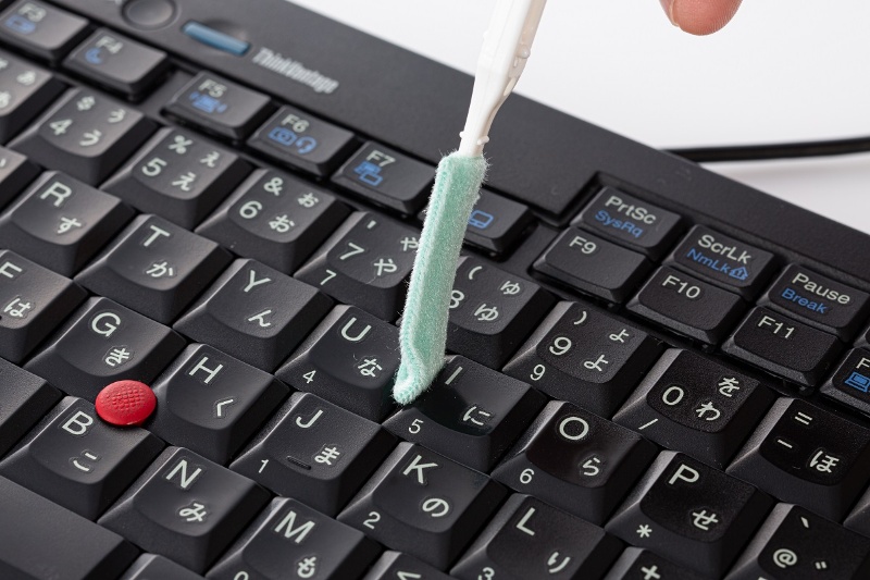 キーの隙間もピカピカに Pcの掃除に便利な100均清掃グッズ 日経クロステック Xtech キーの隙間もピカピカに Pcの掃除に便利な100均清掃グッズ 日経クロステック Xtech