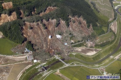 厚真町で多発した土砂崩れの空撮写真 アジア航測が公開 日経クロステック Xtech