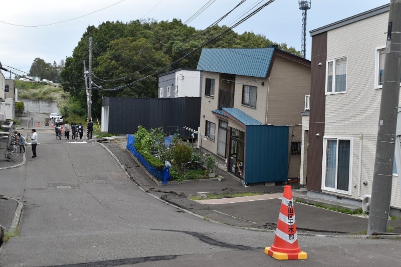 火山灰質の盛り土が液状化 暗きょに流出した可能性も 日経クロステック xtech