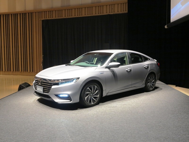 ホンダの「インサイト」が復活、ハイブリッド機構を刷新 | 日経クロス
