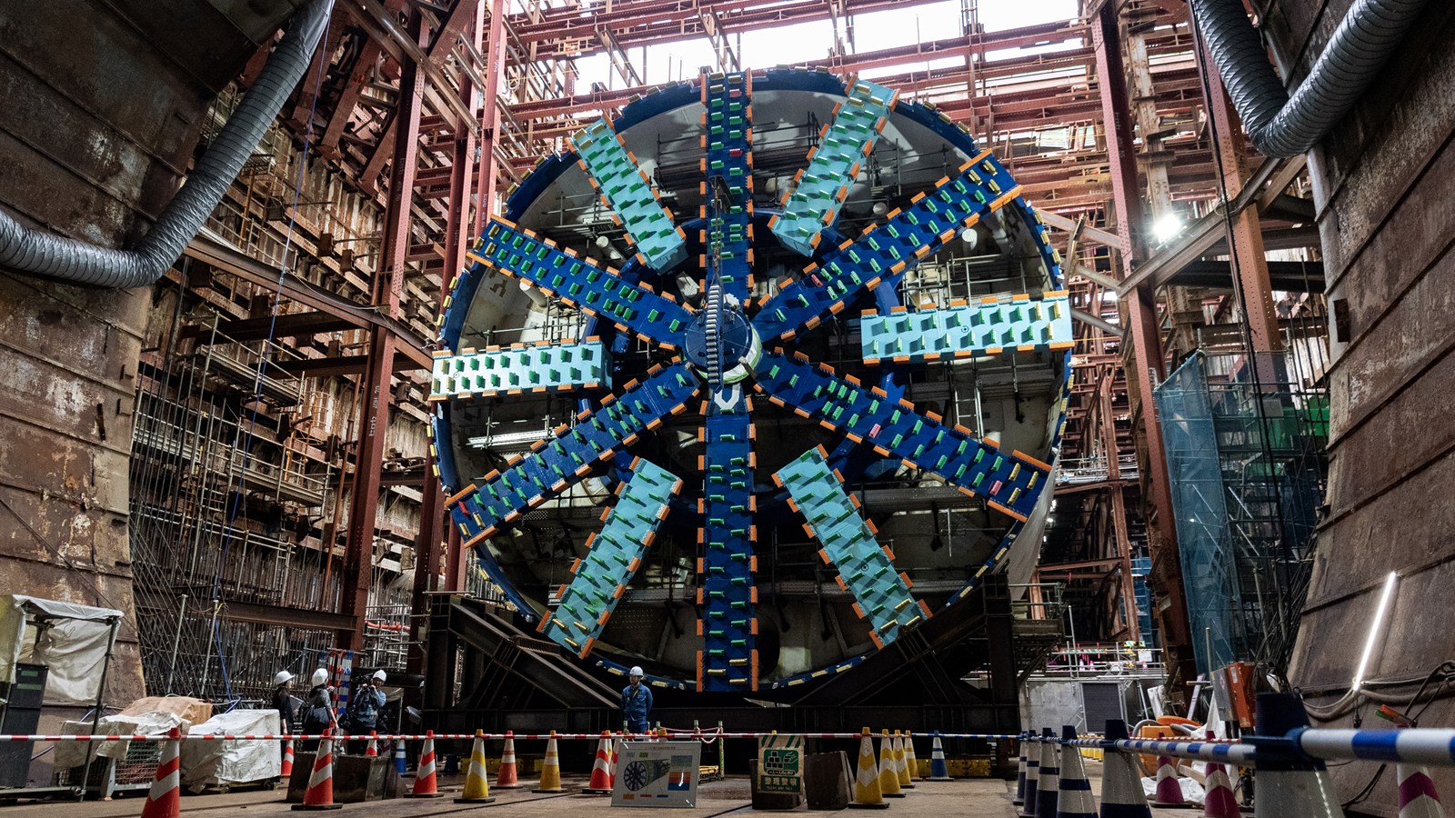 リニアの巨大シールド機「ススムさん」公開、神奈川県駅から掘進