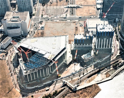 60街区「ミュージックテラス」建設現場の空撮写真。22年3月時点（写真：鹿島）