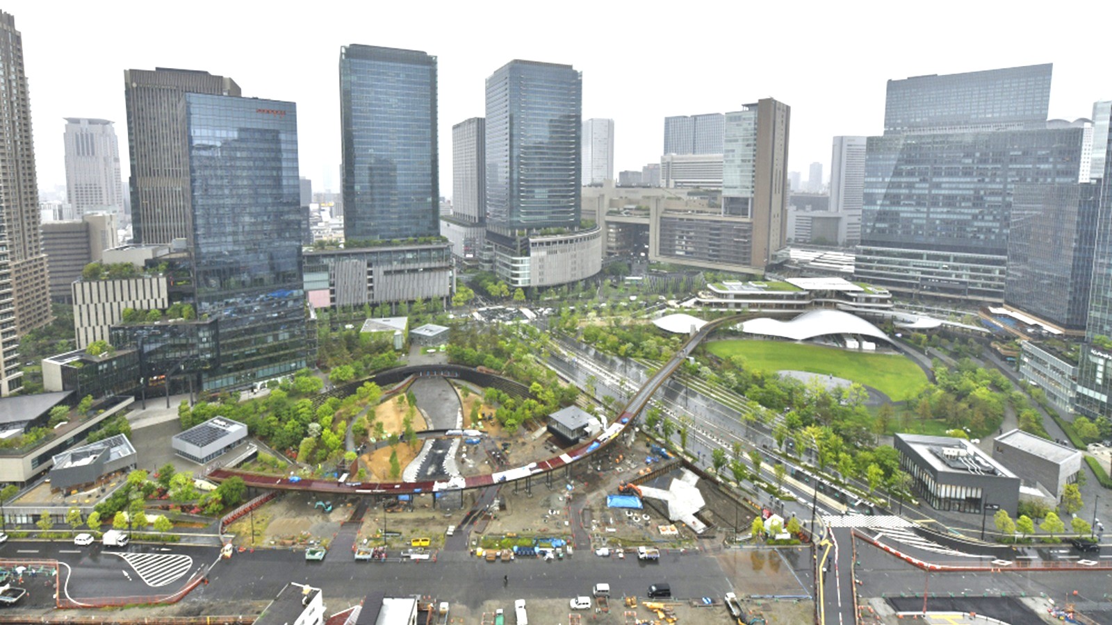グラングリーン大阪「うめきたの森」26年11月に前倒し開園、駅前に滝