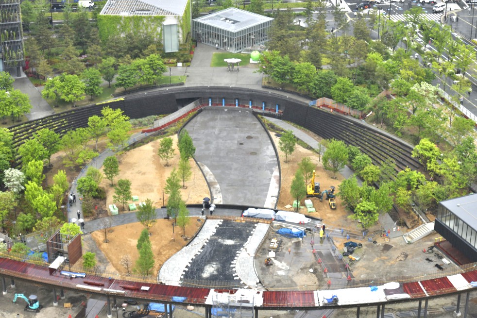 グラングリーン大阪「うめきたの森」26年11月に前倒し開園、駅前に滝
