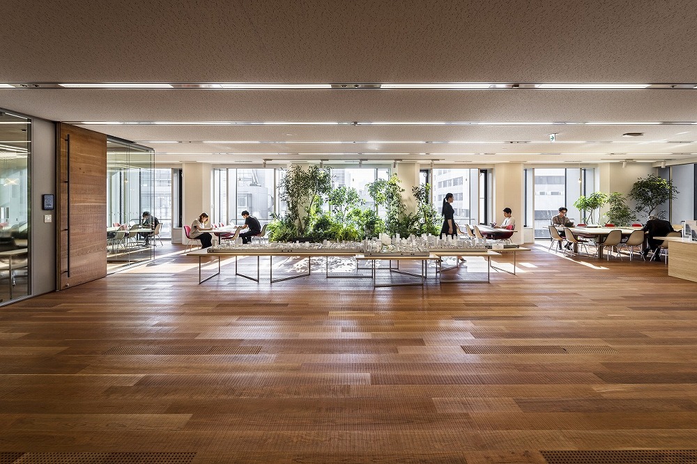 日建設計が大阪の自社オフィスで脱炭素化に新提案、運用努力で消費電力