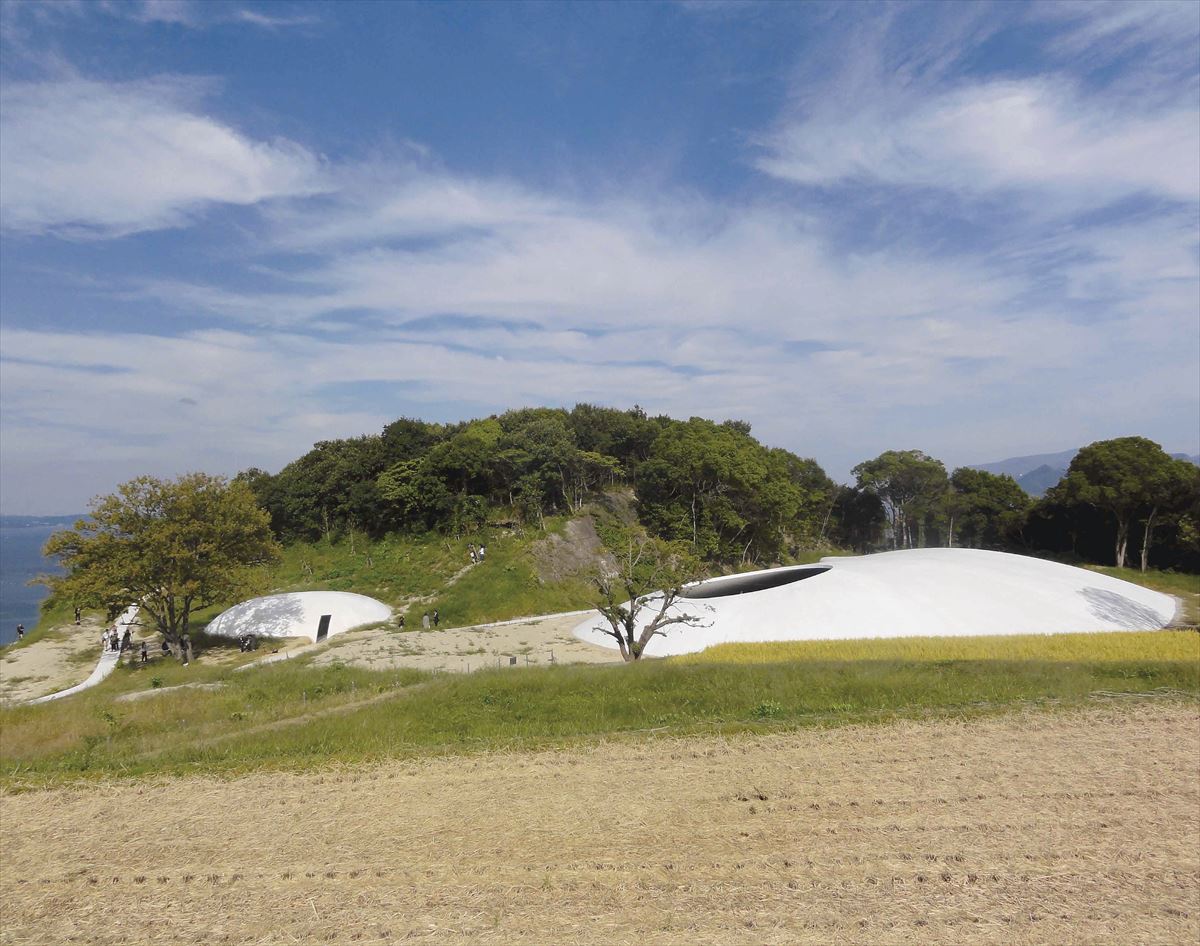 内藤廣氏も絶賛、「平成10選」第4位の原初的空間体験 | 日経クロス