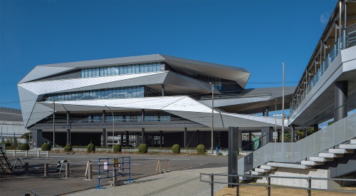 2022年10月にオープンした名古屋市国際展示場（ポートメッセなごや）のコンベンションセンター（写真：車田 保）