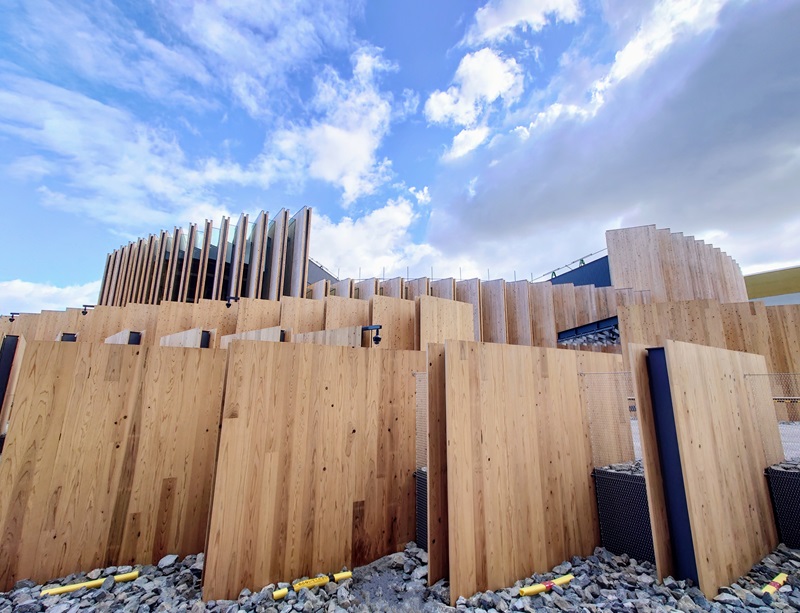 レア　大阪関西万博 日本館　パビリオン　建物　外観デザイン　ピンバッジ Q．循環を表現した円形の万博「日本館」、意表を突く展示物は何