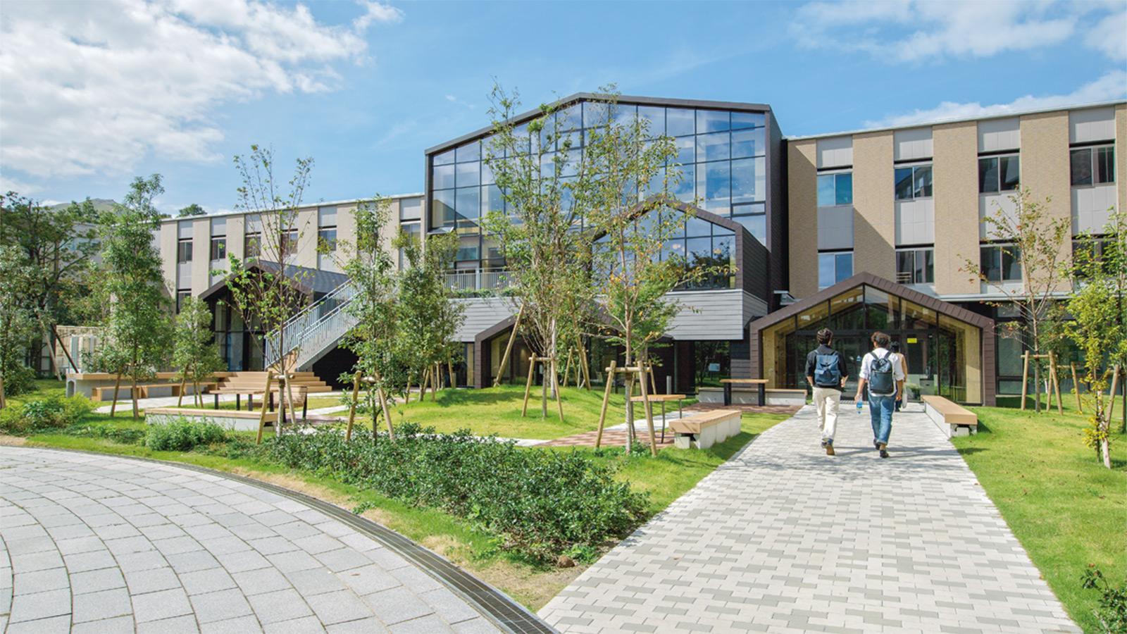 大学施設で初の“木3学”活用 | 日経クロステック（xTECH）