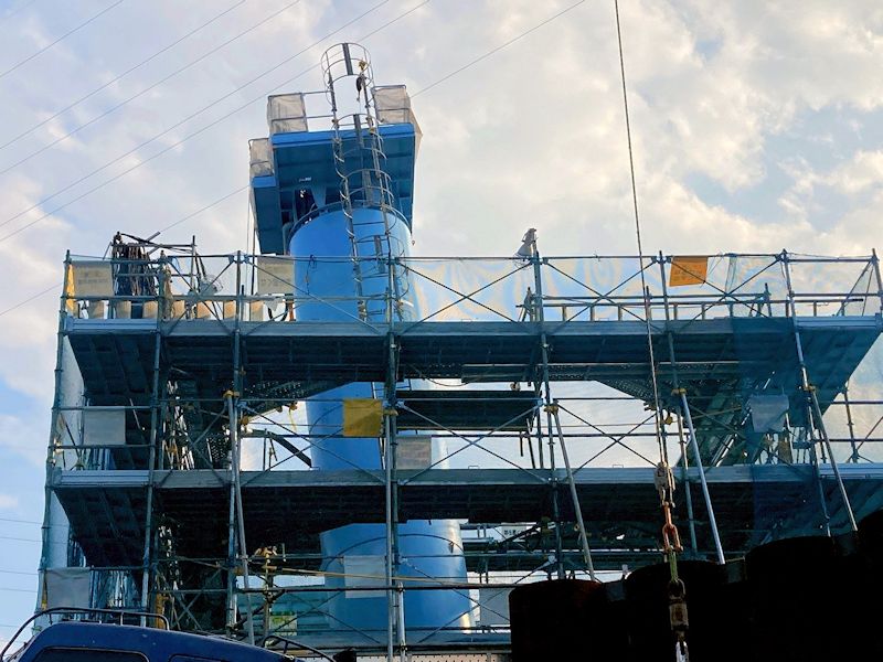 1位は「施工中の橋脚基礎が突然傾く、高さ13mの仮設塔を緊急撤去」