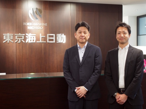 東京海上日動火災保険 企業商品業務部責任保険グループの宮寺翼課長代理(右)と、同社企業商品業務部担当課長(商品開発担当)兼東京海上日動リスクコンサルティング サイバーセキュリティラボ チーフコンサルタントの教学大介氏
