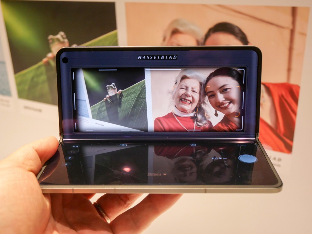 OPPOが折り畳みスマホを日本初投入 限りなく折り目ゼロ、価格は30万円 OPPOが折り畳みスマホを日本初投入 限りなく折り目ゼロ、価格は30万円