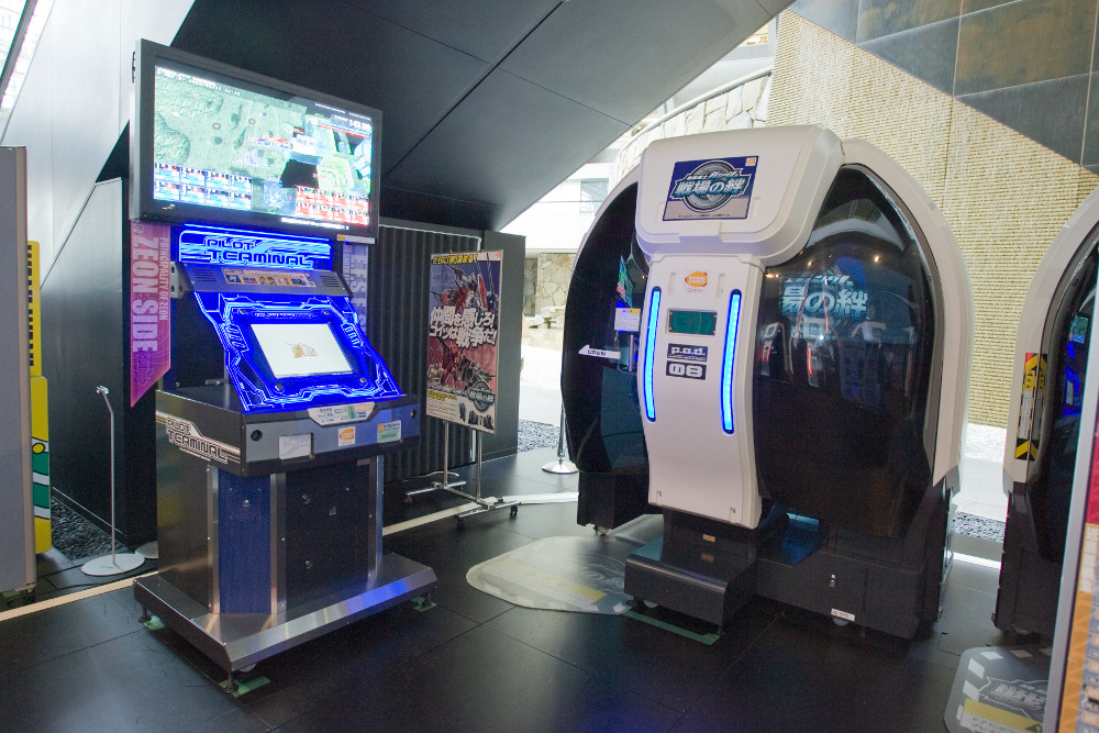 P.O.Dと、ゲームデータを専用カードに記録する「ターミナル機」