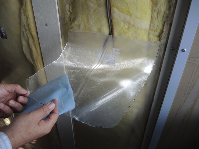 独自記事 断熱材にも結露水が大量に付着 日経クロステック Xtech 独自記事 断熱材にも結露水が大量に付着 日経クロステック Xtech