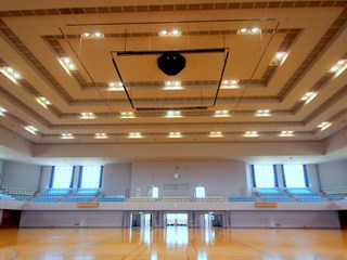 水拭きもワックス掛けも実は厳禁 東京五輪を前に考えたい体育館の ささくれ問題 日経クロステック Xtech