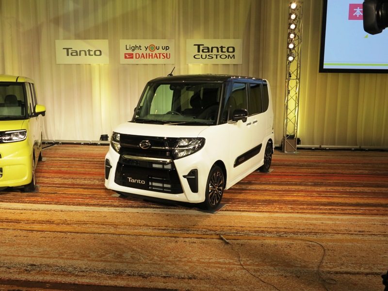 ダイハツ新型タント 樹脂製外板の一部を鋼板製に戻す 日経クロステック Xtech