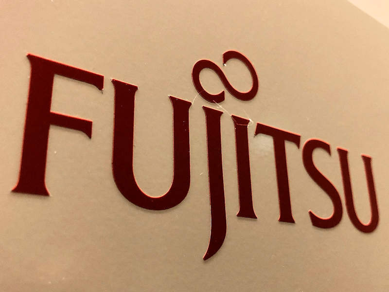 富士通が顧客対応の幹部ポストを4割減、後任は社内公募に