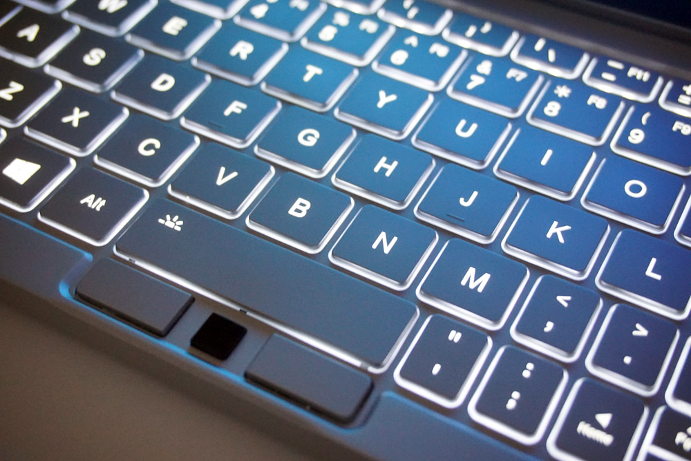 660gのミニノート「OneMix3」を自腹レビュー、それは完璧な「Type P