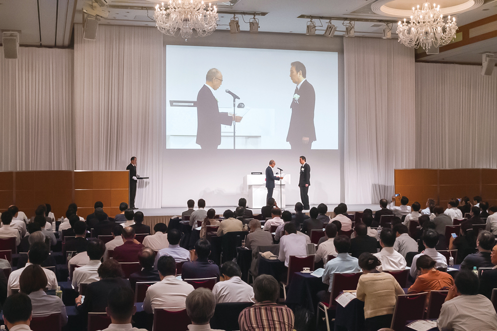 日経コンピュータ　2019年9月5日号 新型コロナ禍でIT投資意向は2極化 企業の7割はDX推進へ意欲