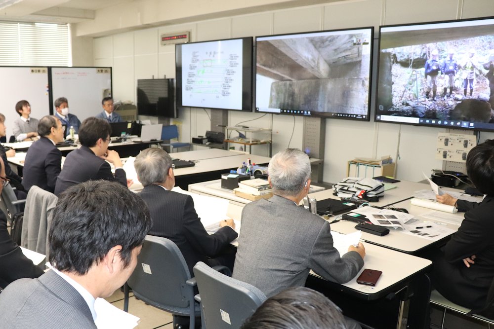 スカイプによる通話で打音検査も可能に 日経クロステック Xtech