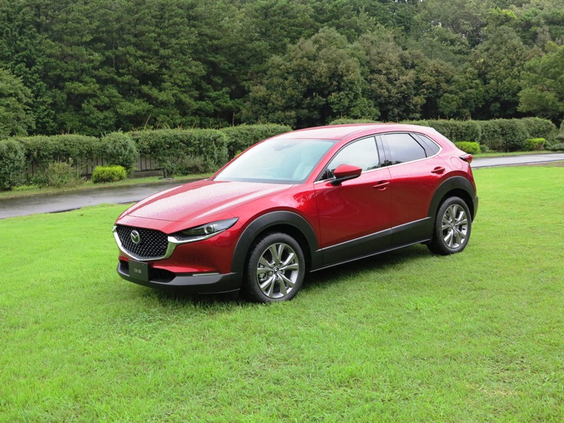 マツダ「CX-30」、スモールPFを適用して車内空間を広く | 日経クロス 